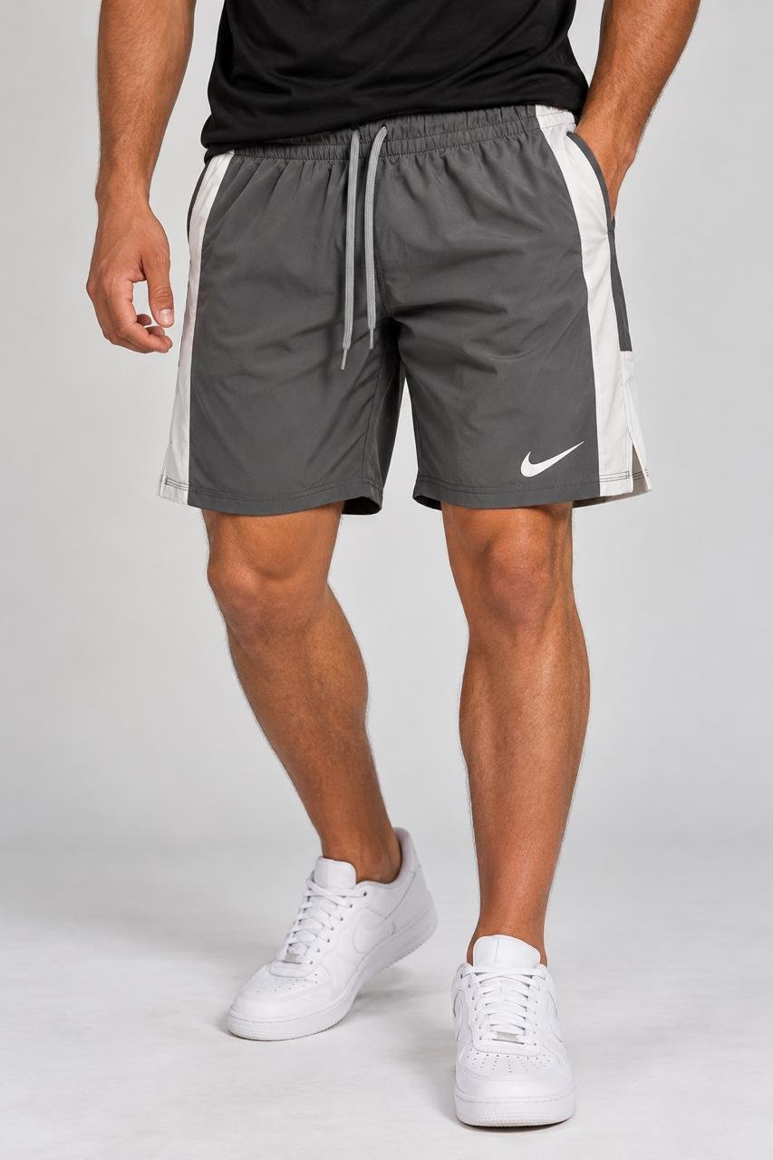 short elastano nike cinza